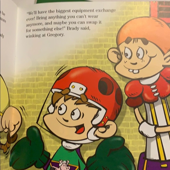 Brady Brady set of 3 books - Picture 8 of 8